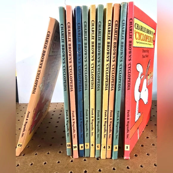 Peanuts Other - Lot Of 11 Vintage 1980 Charlie Brown's Cyclopedia Hard Cover Books